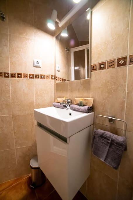 Cozy Apartment Plaza Espana I Renovated 3Br 2Bh Madrid Eksteriør billede